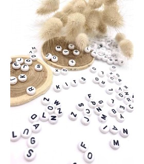 Kit : Perles lettres Alphabet acryliques – Blanc-Noir