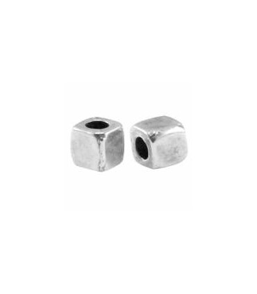 Perle : Carrée Argentée DQ 4x4mm