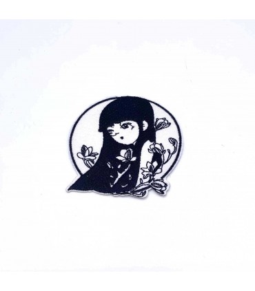 Thermocollant Rond -Jeune Femme de FACE Noir et blanc