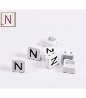 Perles emaillees forme carrees LETTRE N