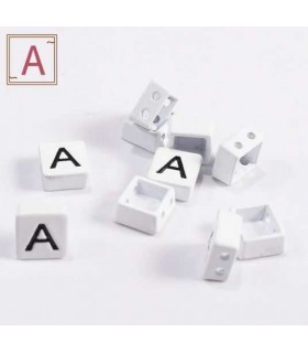 Perles emaillees forme carrees LETTRE A