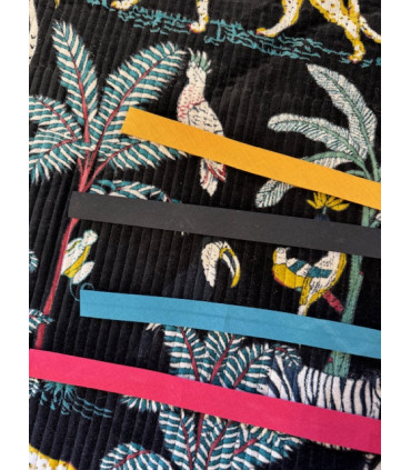 Velours Indien imprimé matelassé double face - JUNGLE - NOIR