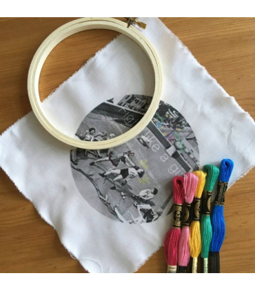 The Comptoir : Kit de broderie - Fight Like A Girl