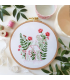 kit Broderie - Between The flowers  -21x21cm