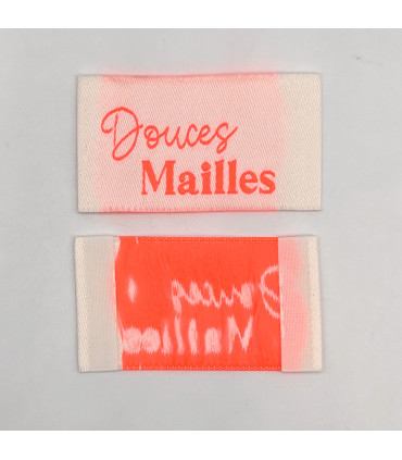 Étiquette tissée à coudre : Douces Mailles - ROSE FLUO