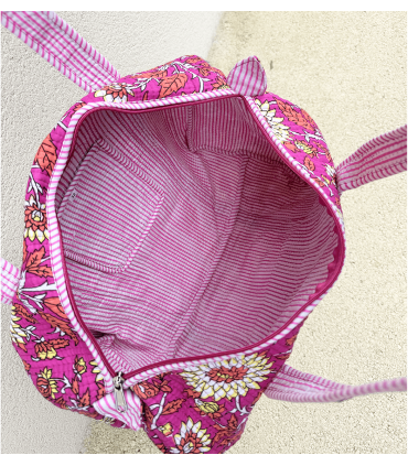 Sac polochon en matelassé indien - fleurs ORANGE fond FUCHSIA