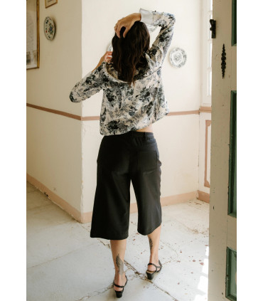 MAISON FAUVE : Le bermuda SYNOPSIS